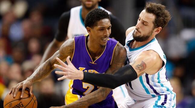 从低位霸主 从低位霸主